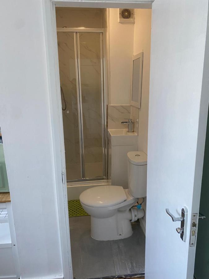 Accommodation Hub Studio 2 Лондон Экстерьер фото